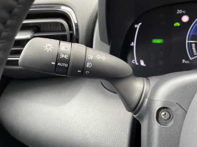 Toyota YARIS 1.5 Hybrid 130 Dynamic | Comfort Pack | Sensoren v/a | Stoelverw