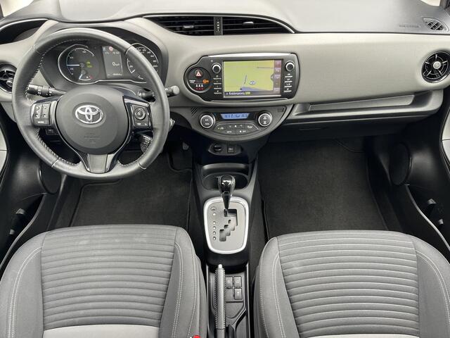 Toyota YARIS 1.5 Hybrid Aspiration Automaat / Achteruitrijcamera / Navigatie full map / Cruise- en Climate Control / Bluetooth / Radio /