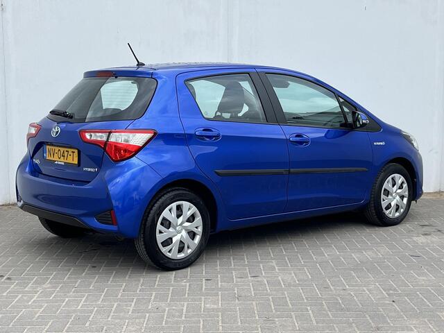 Toyota YARIS 1.5 Hybrid Aspiration Automaat / Achteruitrijcamera / Navigatie full map / Cruise- en Climate Control / Bluetooth / Radio /