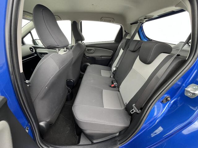 Toyota YARIS 1.5 Hybrid Aspiration Automaat / Achteruitrijcamera / Navigatie full map / Cruise- en Climate Control / Bluetooth / Radio /