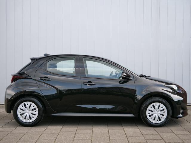 Toyota YARIS 1.5 Hybrid Active Apple CarPlay / Camera / Adap. Cruise