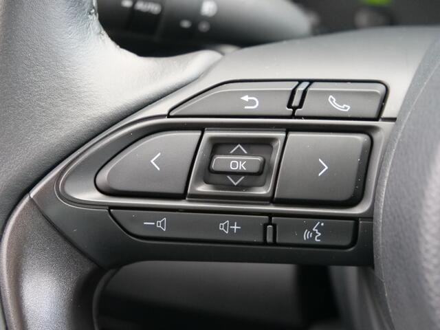 Toyota YARIS 1.5 Hybrid Active Apple CarPlay / Camera / Adap. Cruise