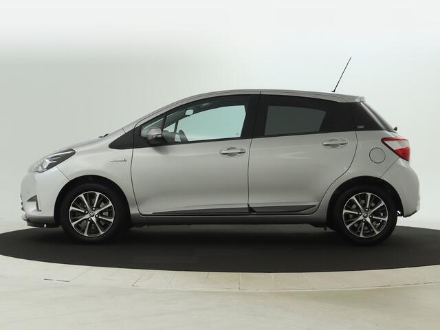 Toyota YARIS 1.5 Hybrid Y20 | Parkeersensoren voor en achter