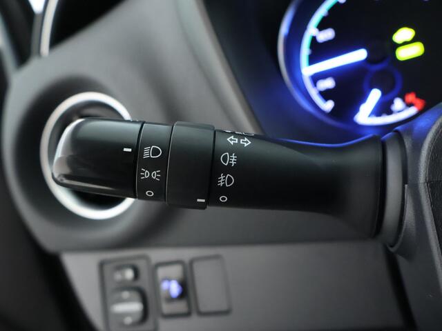 Toyota YARIS 1.5 Hybrid Y20 | Parkeersensoren voor en achter