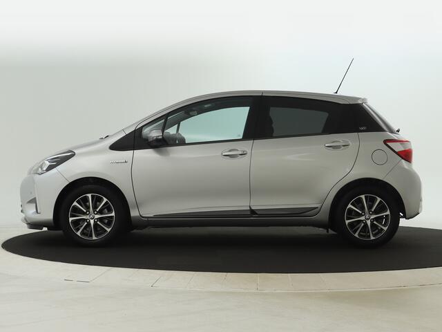 Toyota YARIS 1.5 Hybrid Y20 | Parkeersensoren voor en achter