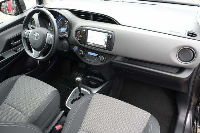 Toyota YARIS 1.5 Hybrid 100PK Trend Automaat | Parkeerhulpcamera | 15" lichtm