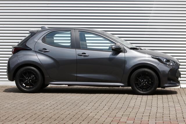 Toyota YARIS 1.5 Hybrid Active Navi / Carplay / Camera