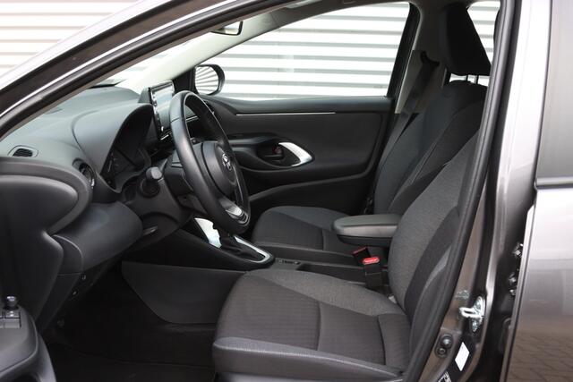Toyota YARIS 1.5 Hybrid Active Navi / Carplay / Camera