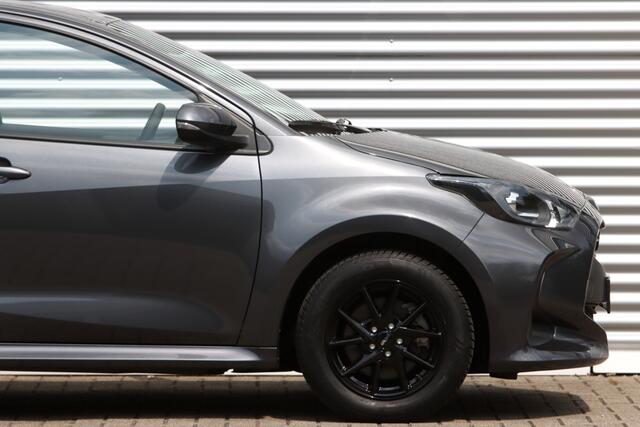 Toyota YARIS 1.5 Hybrid Active Navi / Carplay / Camera