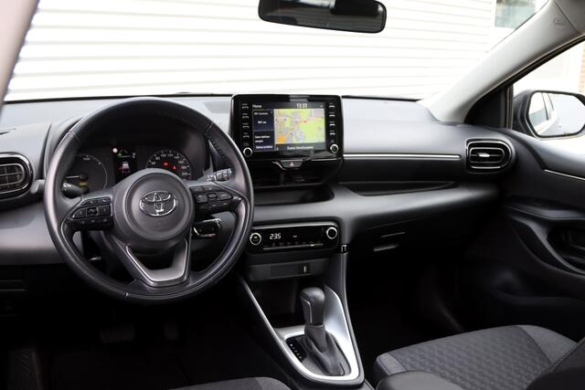 Toyota YARIS 1.5 Hybrid Active Navi / Carplay / Camera