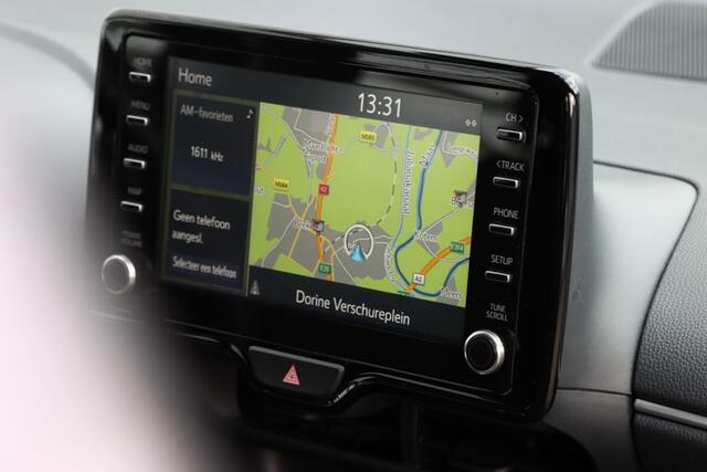 Toyota YARIS 1.5 Hybrid Active Navi / Carplay / Camera