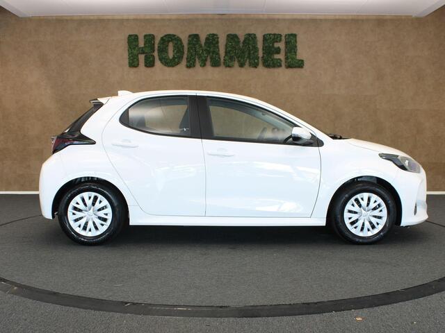 Toyota YARIS 1.5 Hybrid Active - ORIGINEEL NEDERLANDSE AUTO - AFNEEMBARE TREKHAAK - CRUISE CONTROL ADAPTIEF - APPLE CARPLAY/ANDROID AUTO - CLIMATE CONTROL - LEDEREN STUURWIEL - MULTIFUNCTIONEEL STUURWIEL