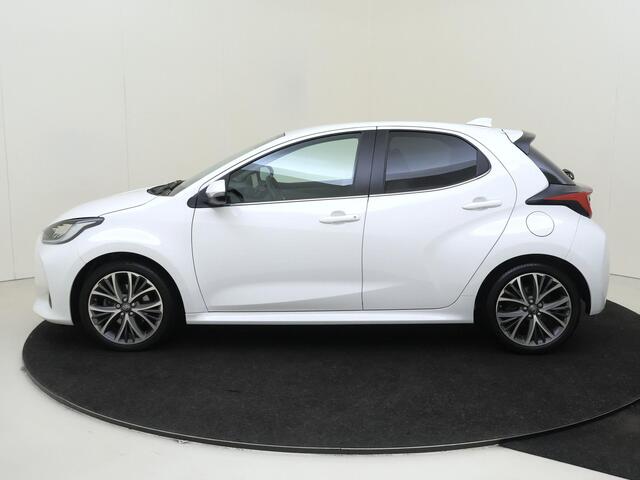 Toyota YARIS 1.5 Hybrid Executive | AUTOMAAT | Navigatie | Achteruitrijcamera | Cruise & Climate Control | Privacy Glass | LM Velgen