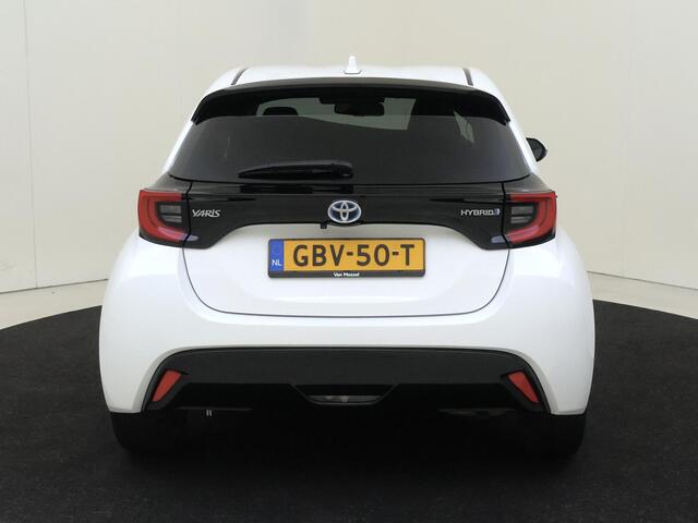 Toyota YARIS 1.5 Hybrid Executive | AUTOMAAT | Navigatie | Achteruitrijcamera | Cruise & Climate Control | Privacy Glass | LM Velgen