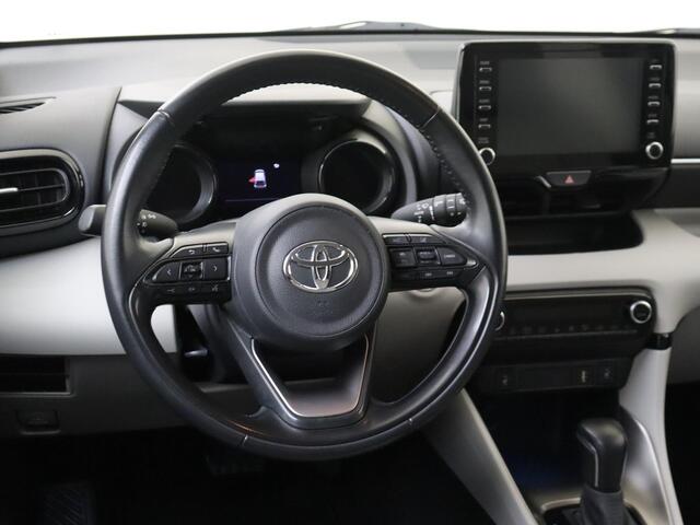 Toyota YARIS 1.5 Hybrid Executive | AUTOMAAT | Navigatie | Achteruitrijcamera | Cruise & Climate Control | Privacy Glass | LM Velgen