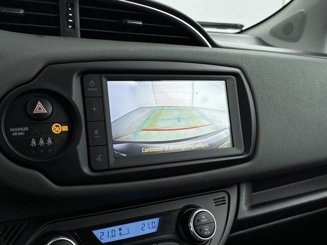 Toyota YARIS 1.5 Hybrid Dynamic | NL-Auto | Apple Carplay -/ Android Auto | Binnen 6-06