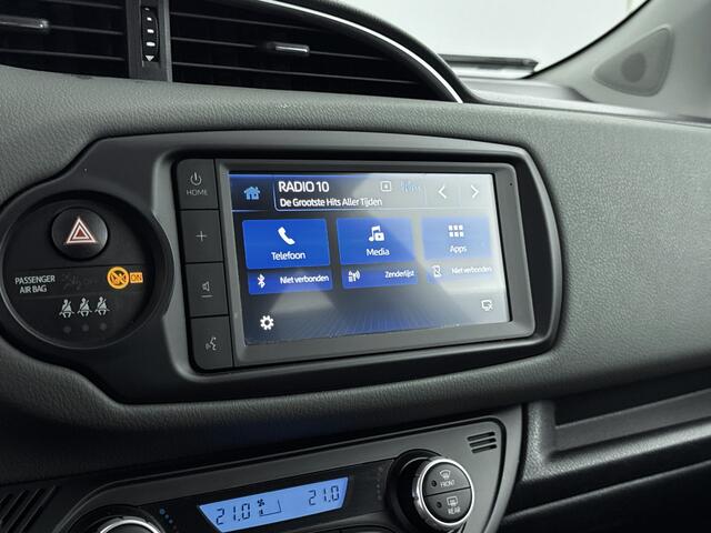 Toyota YARIS 1.5 Hybrid Dynamic | NL-Auto | Apple Carplay -/ Android Auto | Binnen 6-06