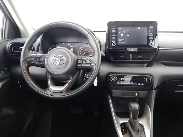 Toyota YARIS 1.5 HYBRIDE BLACKLINE GARANTIE 6-2034 AUTOMAAT. CLOUD NAVI. SLECHTS 10.000 KM.