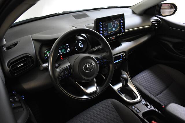 Toyota YARIS 1.5 HYBRID BUSINESS PLUS CAMERA/NAVI/TREKHAAK