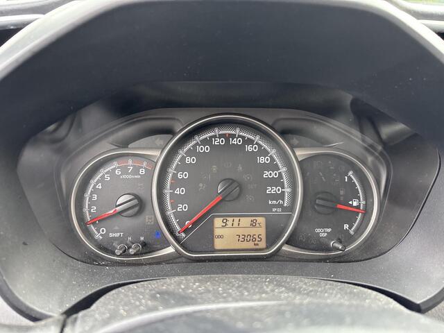 Toyota YARIS 1.0 VVT-i Business Plus