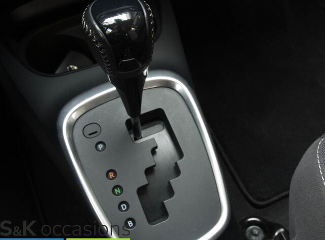 Toyota YARIS 1.5 Hybrid Dynamic 10 jaar garantie NAVI