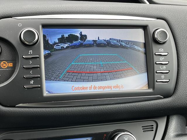 Toyota YARIS 1.5 Hybrid Bi-Tone | cruise Control | Trekhaak voor fietsendrager | Toyota garantie tot 2028!