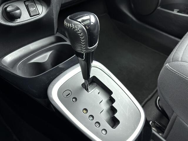 Toyota YARIS 1.5 Hybrid Dynamic | Navigatie | Panoramadak | Climate Control | Cruise Control |