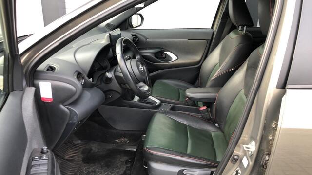 Toyota YARIS Cross 1.5 Hybrid First Edition | Leder | Navigatie | Achteruitrijcamera |