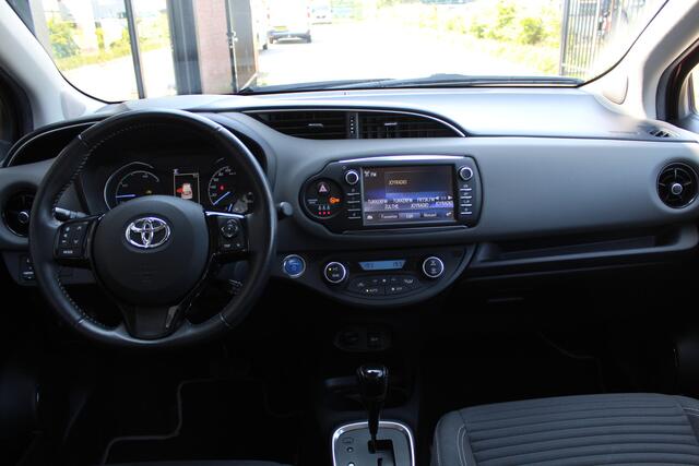 Toyota YARIS 1.5 Hybrid Energy Plus | Rijklaar | Camera | Bluetooth | Cruise | Clima | Allseason banden