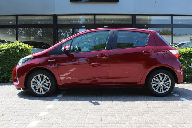 Toyota YARIS 1.5 Hybrid Energy Plus | Rijklaar | Camera | Bluetooth | Cruise | Clima | Allseason banden