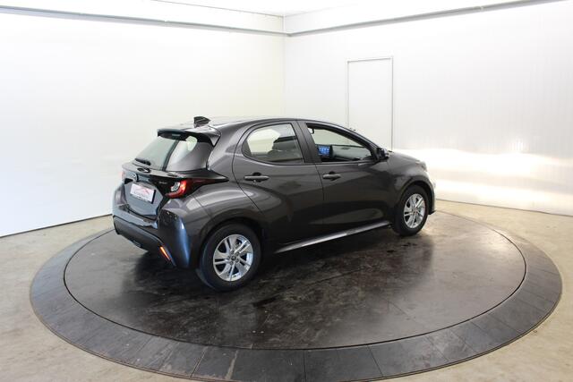 Toyota YARIS 1.5 Hyb Nieuw Rijklaar Camera PDC v+a Stoel/Stuur Verwarming Adaptive Cruise Control