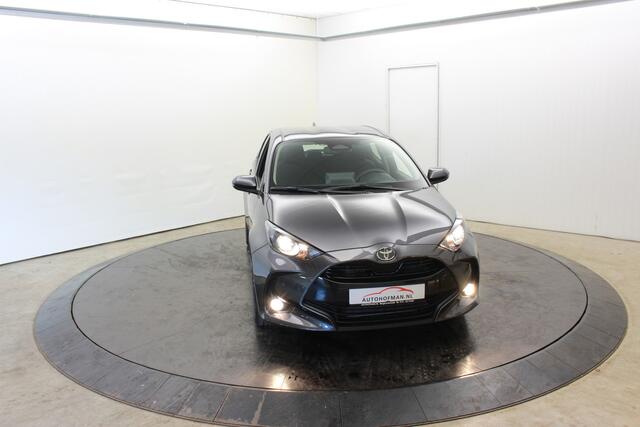 Toyota YARIS 1.5 Hyb Nieuw Rijklaar Camera PDC v+a Stoel/Stuur Verwarming Adaptive Cruise Control