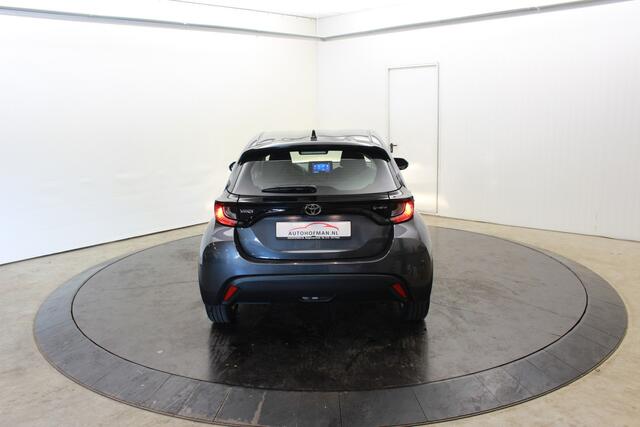Toyota YARIS 1.5 Hyb Nieuw Rijklaar Camera PDC v+a Stoel/Stuur Verwarming Adaptive Cruise Control