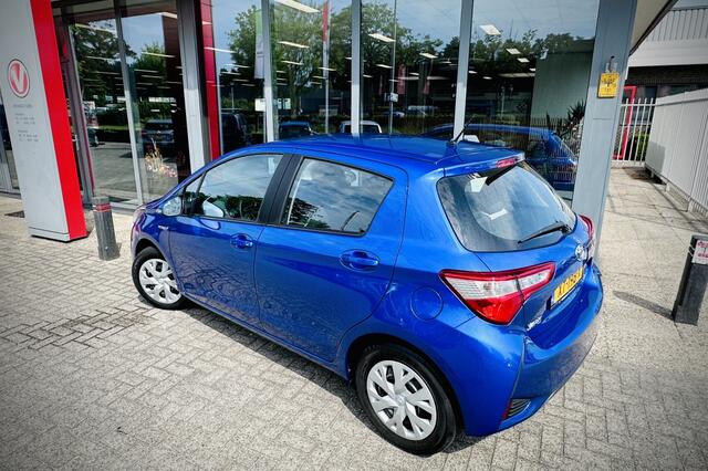 Toyota YARIS 1.5 Hyb. Active / CLIMA / CAMERA / CRUISE