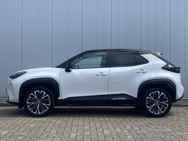 Toyota YARIS Cross 1.5 Hybrid Executive Panorama Trekhaak NL Auto HUD PDC Navi Carplay Stoel Verw