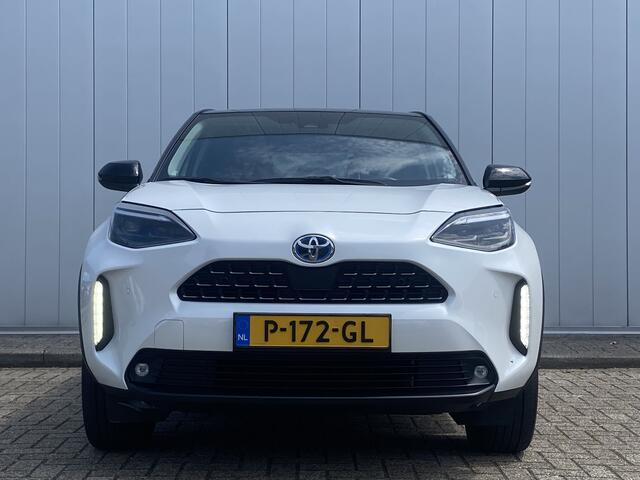 Toyota YARIS Cross 1.5 Hybrid Executive Panorama Trekhaak NL Auto HUD PDC Navi Carplay Stoel Verw