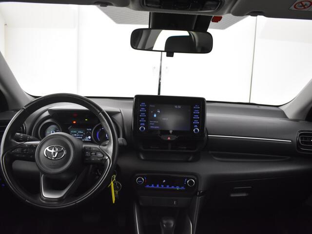 Toyota YARIS 1.5 Hybrid Dynamic | All Seasons