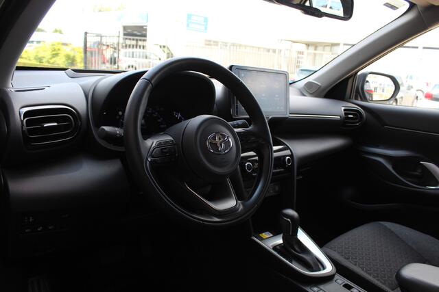 Toyota YARIS Cross 1.5 Hybrid Dynamic Plus | Rijklaar | HUD | Elek achterklep | Stoel/Stuur-verwarming | Apple/Android