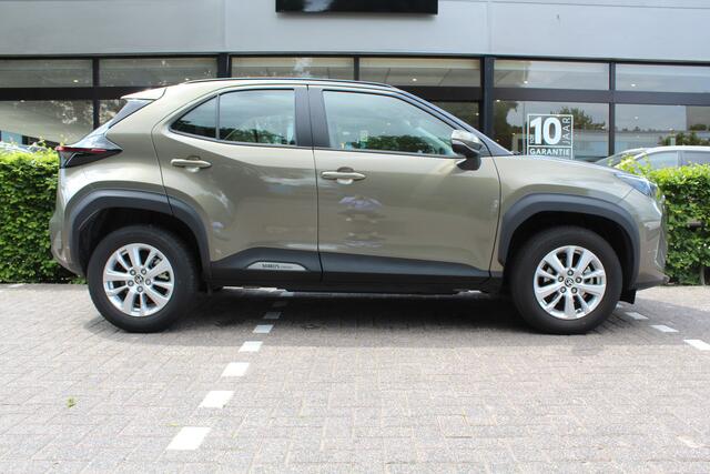 Toyota YARIS Cross 1.5 Hybrid Dynamic Plus | Rijklaar | HUD | Elek achterklep | Stoel/Stuur-verwarming | Apple/Android