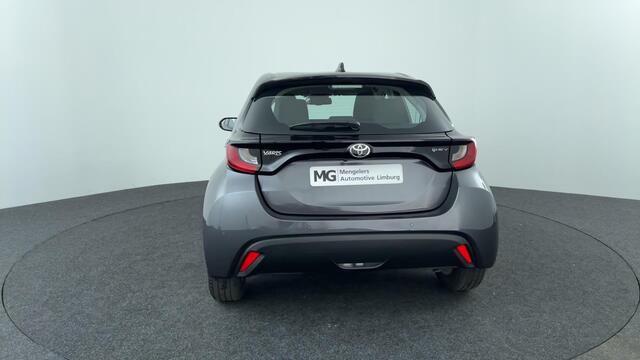 Toyota YARIS 1.5 Hybrid 115 Active Edition / Parkeersensoren / Stoel & Stuurverwarming