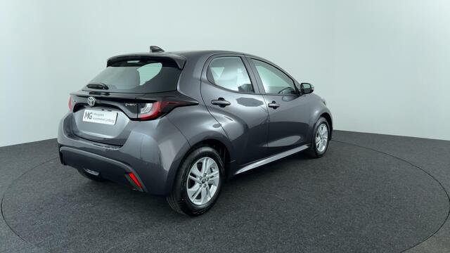 Toyota YARIS 1.5 Hybrid 115 Active Edition / Parkeersensoren / Stoel & Stuurverwarming