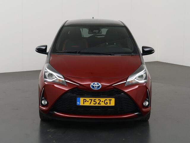 Toyota YARIS 1.5 Hybrid Dynamic | Panoramadak | Climate Control | Parkeercamera | Cruise control |