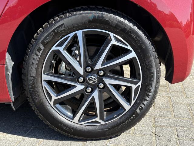 Toyota YARIS 1.5 Hyb. Dynamic ACHTER CAMERA-NAVI-BLUETOOTH - Allseason