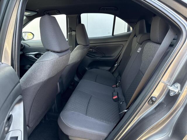 Toyota YARIS Cross 1.5 Hybrid Dynamic **STOEL EN STUURWIELVERWARMING/ ADAPTIEF CRUISE CONTROL/ PARKEERCAMERA/ 36 MAANDEN GARANTIE**