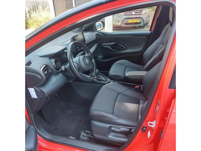 Toyota YARIS 1.5 Hybrid Launch Edition JBL Bi-Tone