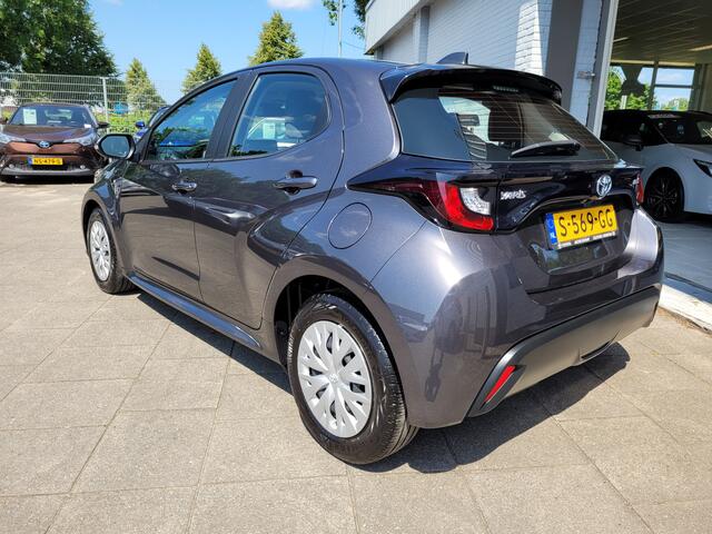 Toyota YARIS 1.5 Hybrid Active Aut.
