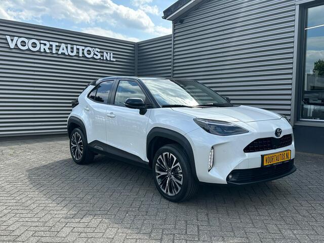 Toyota YARIS Cross 1.5 Hybrid Adventure | Panodak | Navigatie | Apple Carplay | Trekhaak Afneembaar | 360 Camera | Elektrische Achterklep |