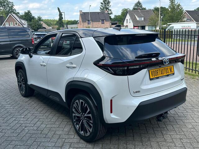 Toyota YARIS Cross 1.5 Hybrid Adventure | Panodak | Navigatie | Apple Carplay | Trekhaak Afneembaar | 360 Camera | Elektrische Achterklep |