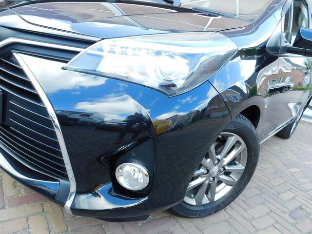 Toyota YARIS 1.3 VVT-i Aspiration | Navi | Design Pack