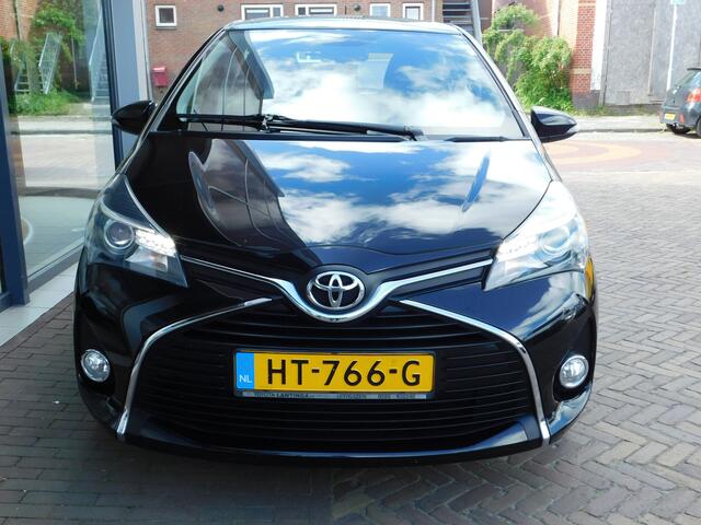 Toyota YARIS 1.3 VVT-i Aspiration | Navi | Design Pack